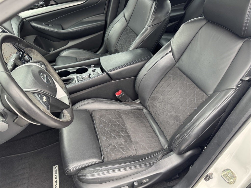 2017 Nissan Maxima SR