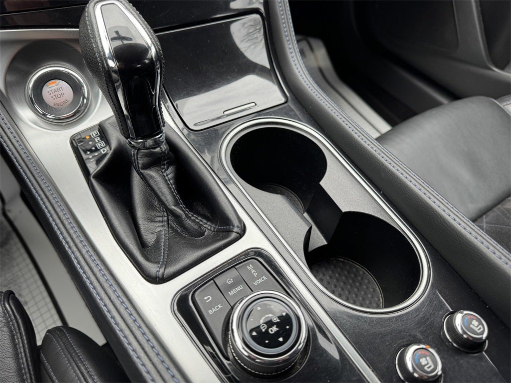 2017 Nissan Maxima SR