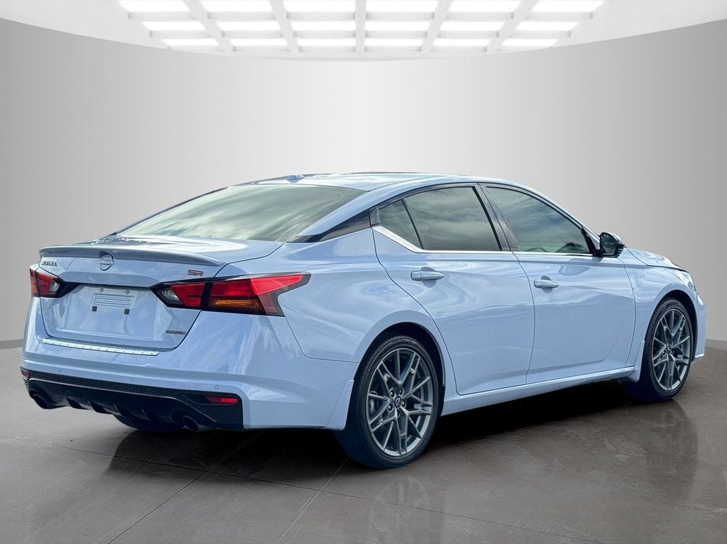 2023 Nissan Altima 2.0 SR