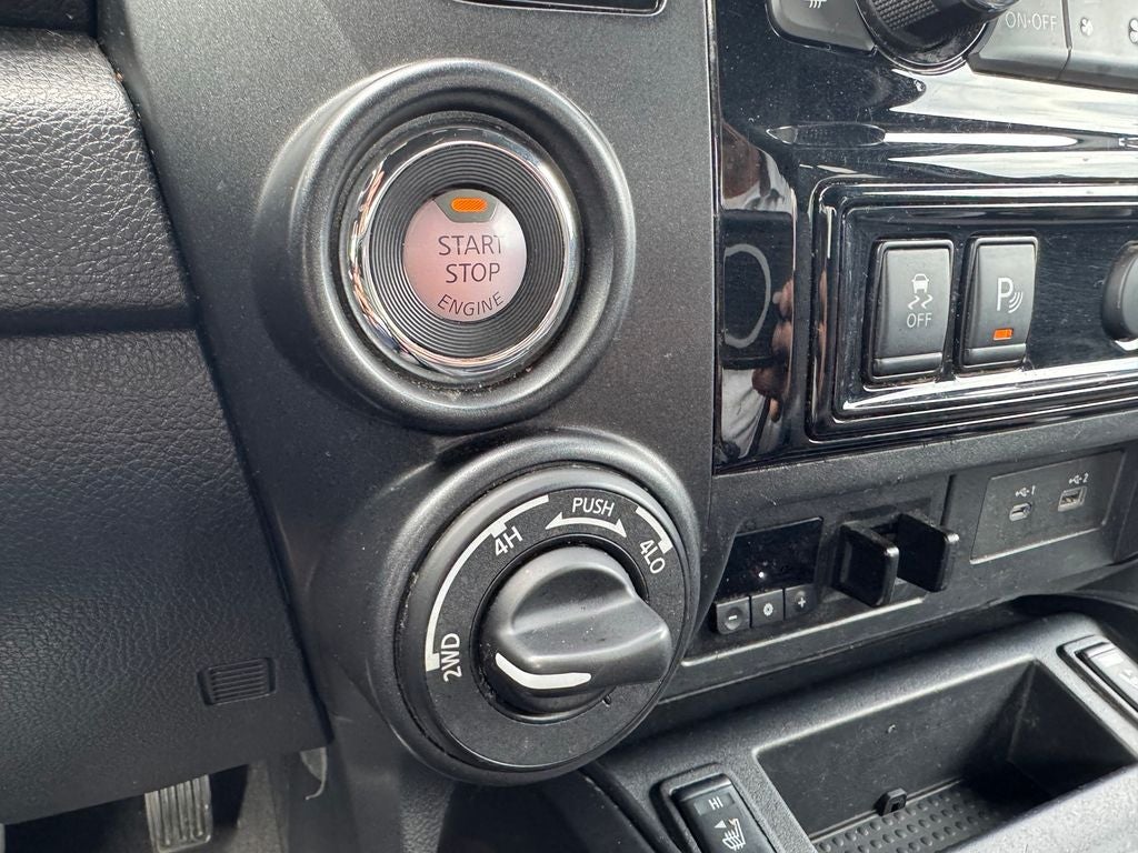 2023 Nissan Titan SV