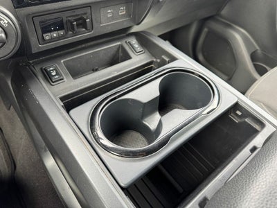 2023 Nissan Titan SV