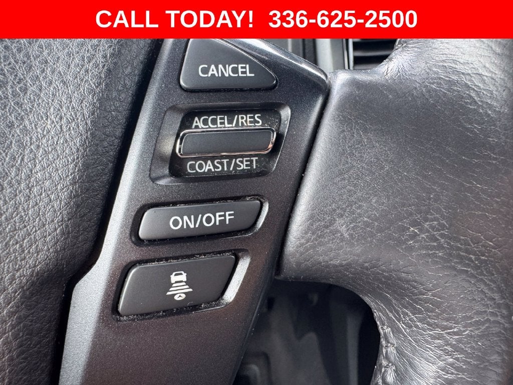 2023 Nissan Titan SV