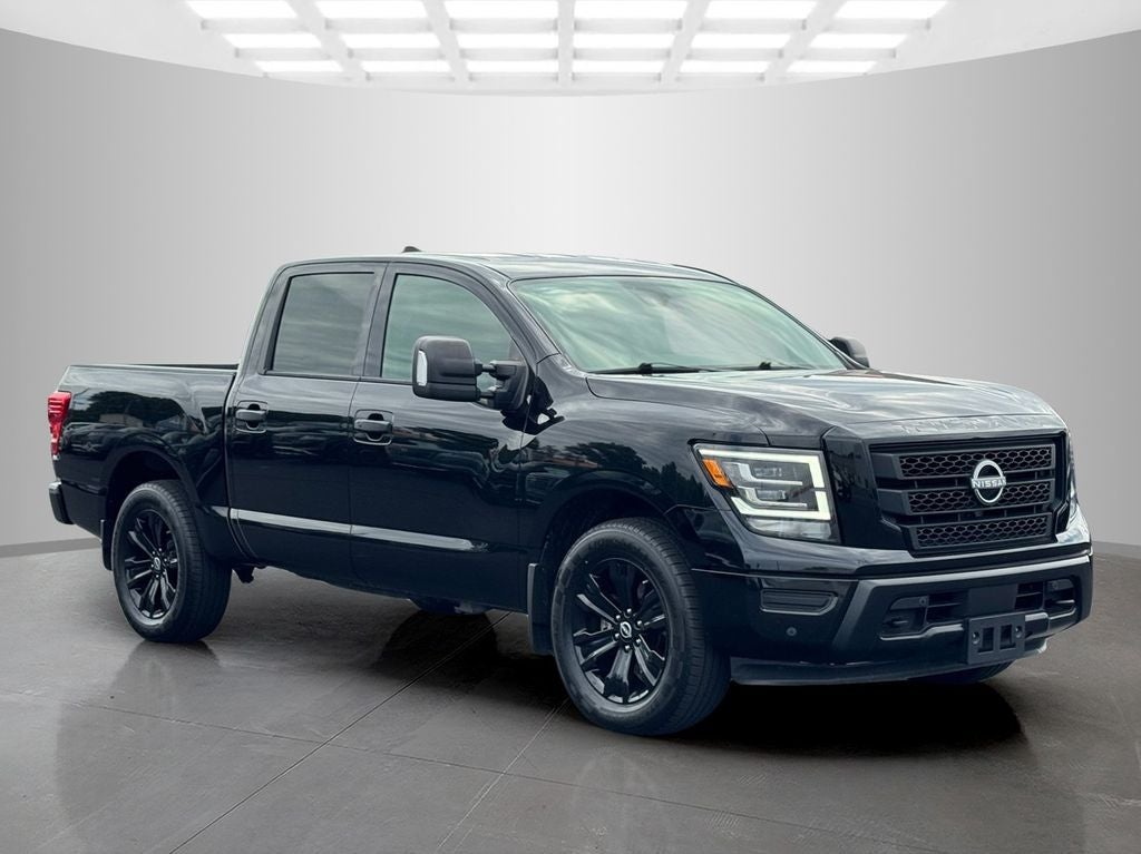 2023 Nissan Titan SV