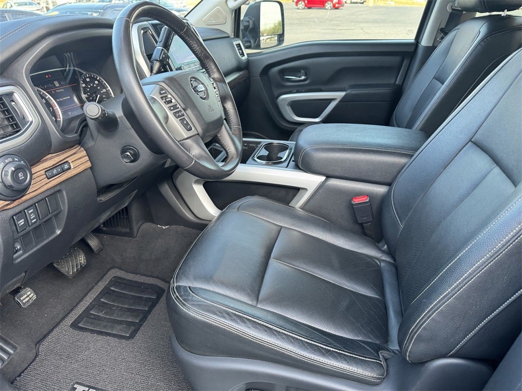 2021 Nissan Titan SL