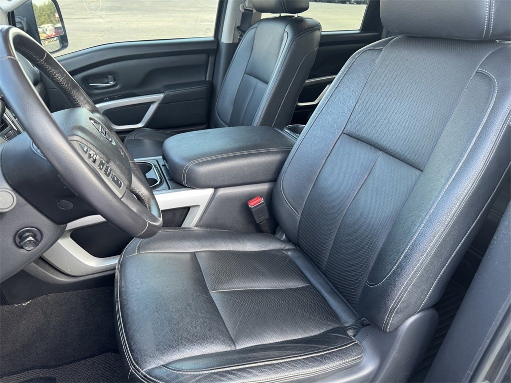 2021 Nissan Titan SL