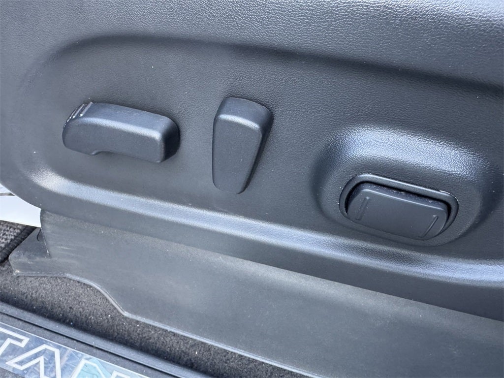 2021 Nissan Titan SL