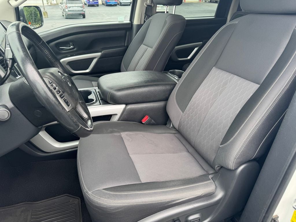 2021 Nissan Titan SV