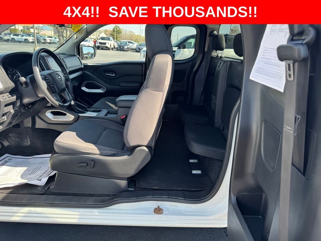 2022 Nissan Frontier SV