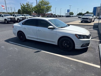 2016 Volkswagen Passat SEL