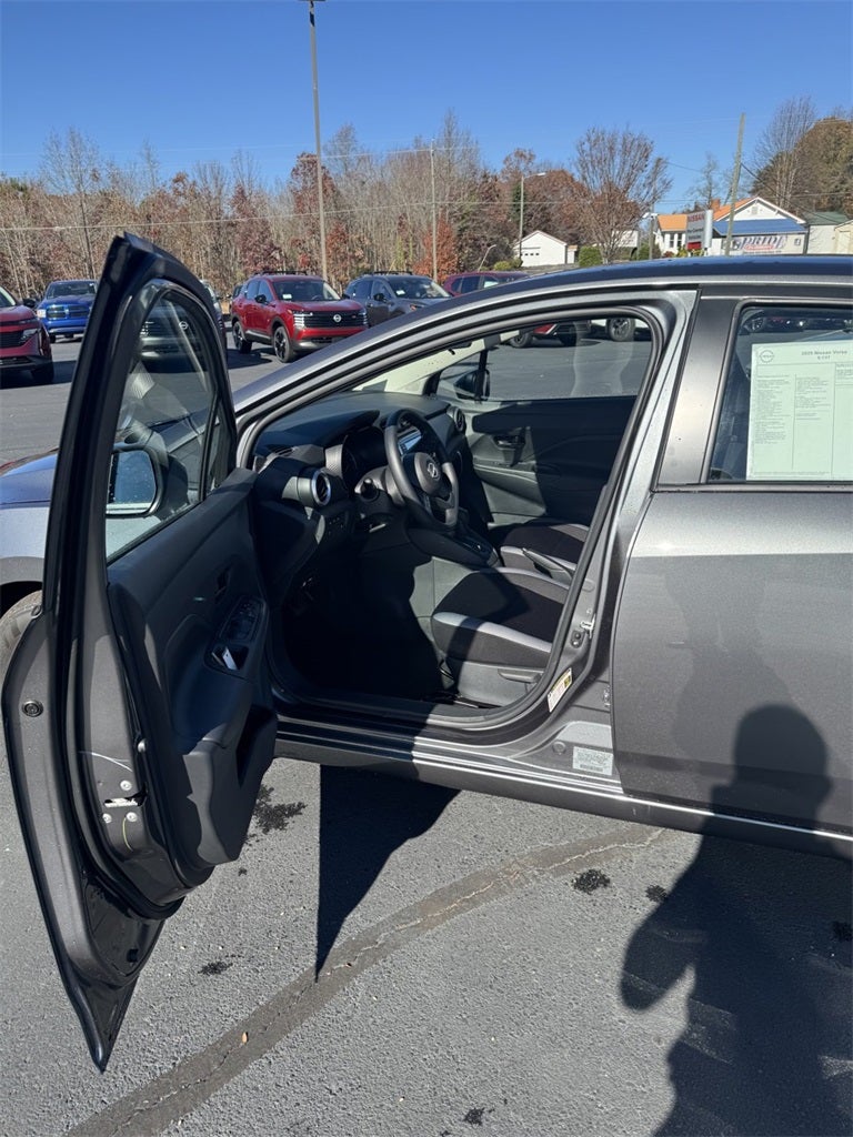 2025 Nissan Versa 1.6 S
