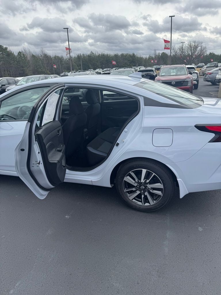 2025 Nissan Versa 1.6 SV