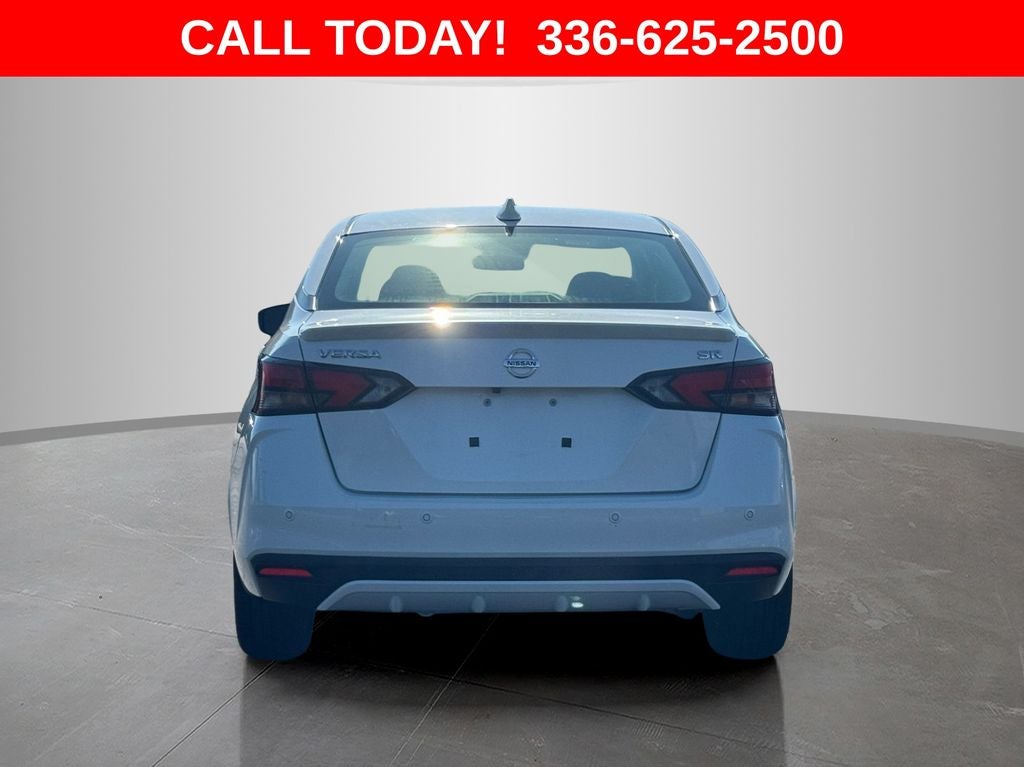 2022 Nissan Versa 1.6 SR
