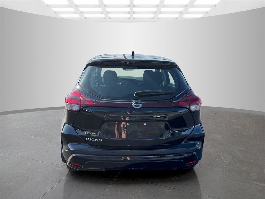 2025 Nissan Kicks Play S