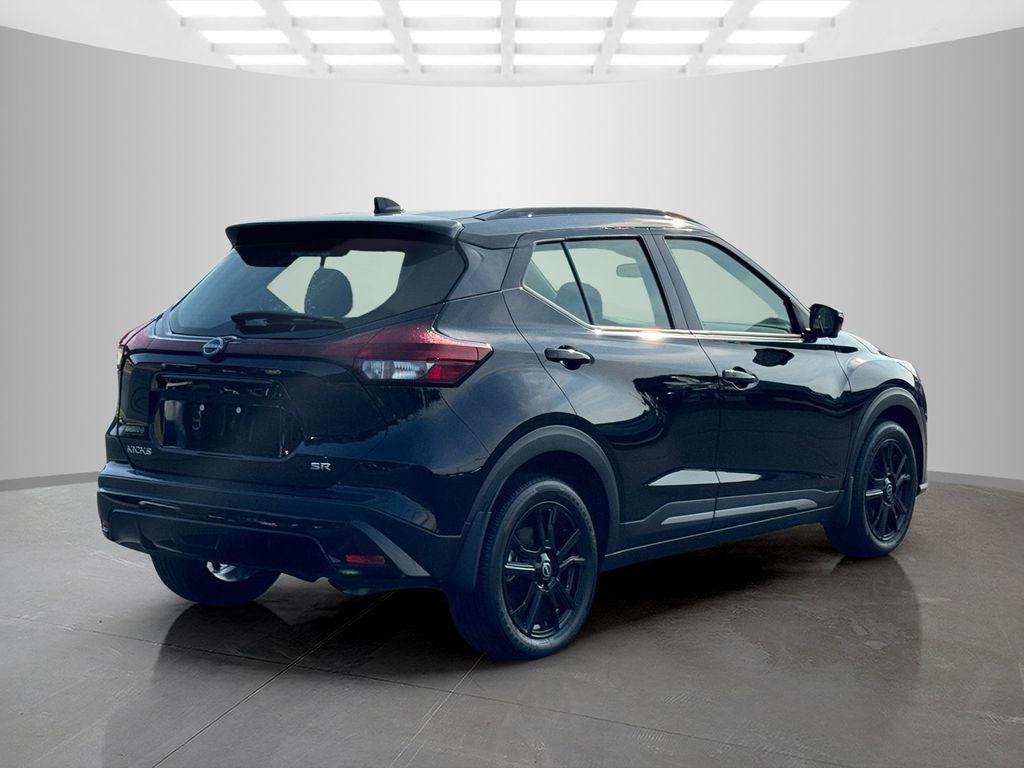 2024 Nissan Kicks SR