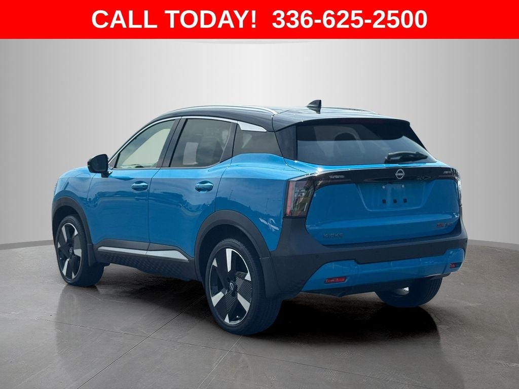 2025 Nissan Kicks SR
