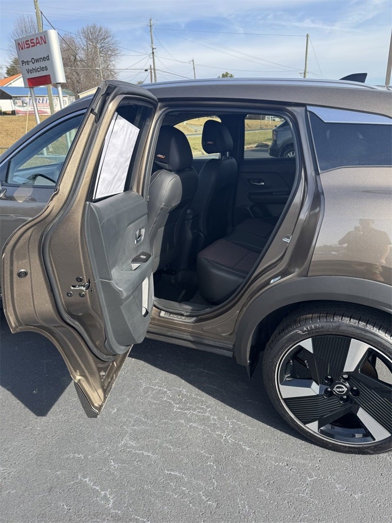 2026 Nissan Kicks SR