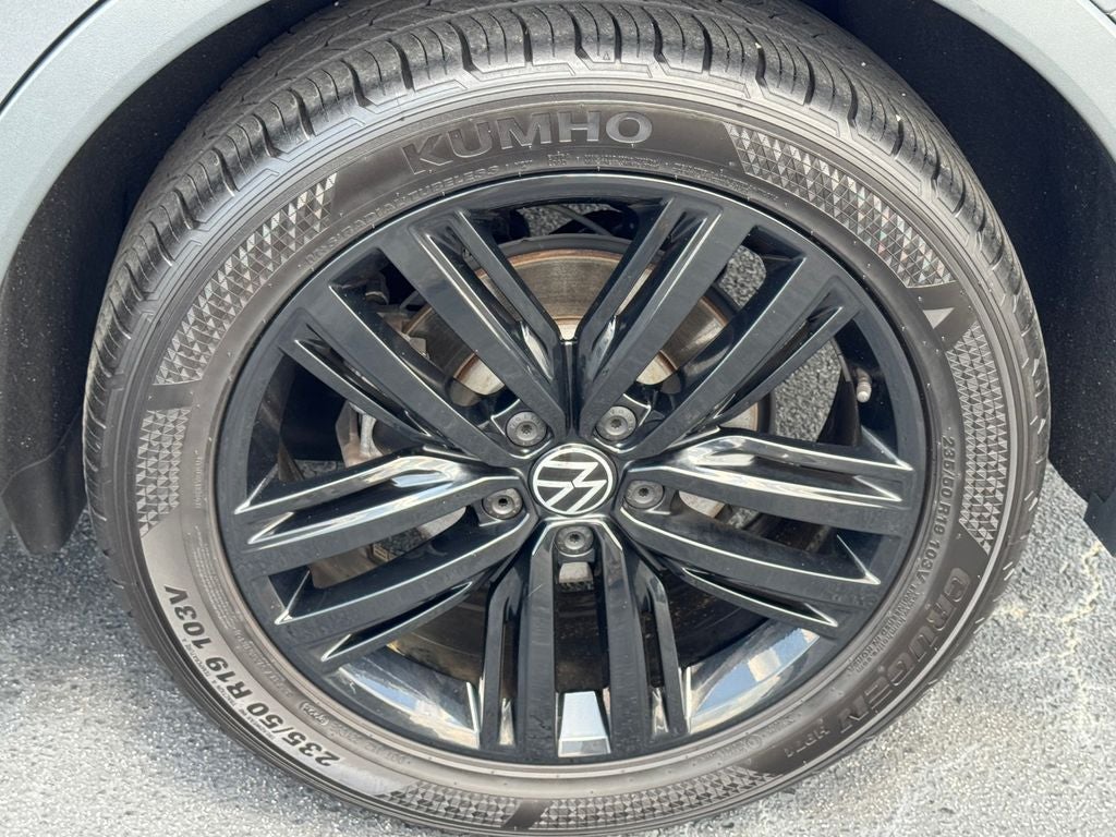 2022 Volkswagen Tiguan 2.0T SE R-Line Black