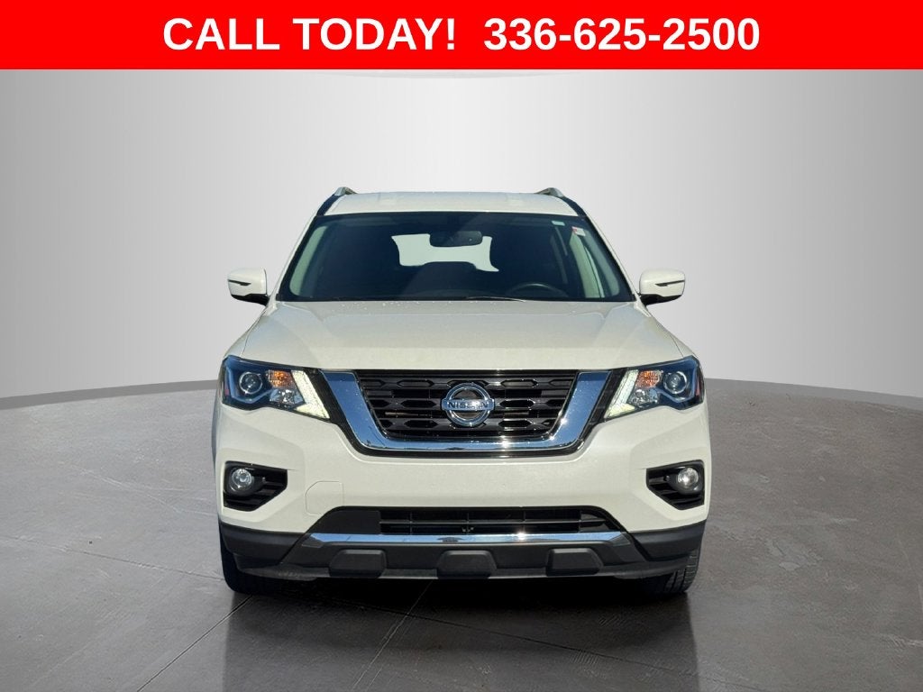 2020 Nissan Pathfinder SV