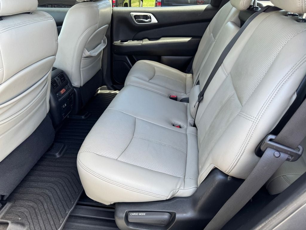 2020 Nissan Pathfinder Platinum