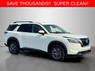 2025 Nissan Pathfinder SV