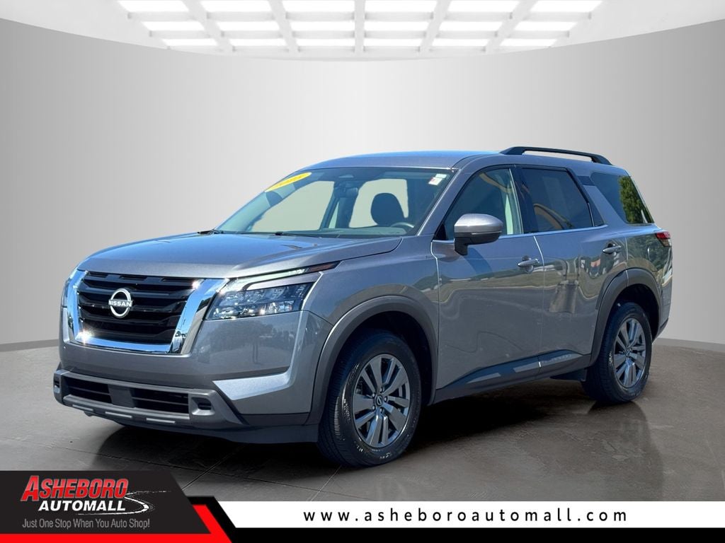 2025 Nissan Pathfinder SV