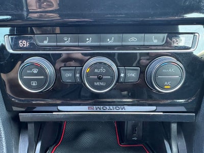 2016 Volkswagen Golf R DCC & Navigation 4Motion 4Motion