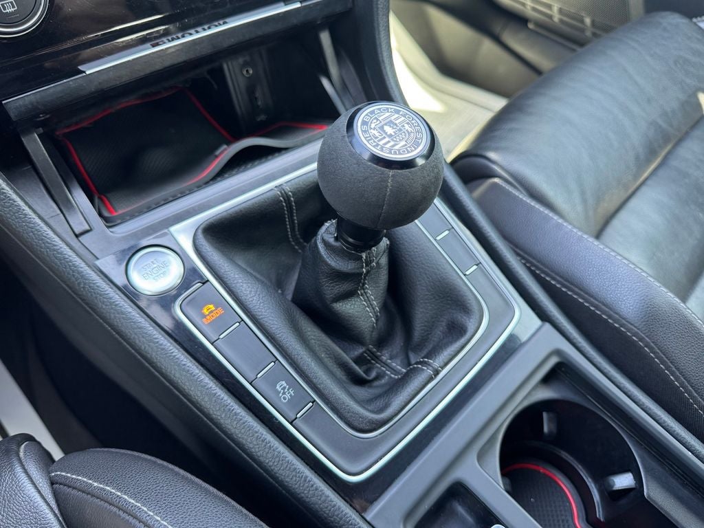 2016 Volkswagen Golf R DCC & Navigation 4Motion 4Motion