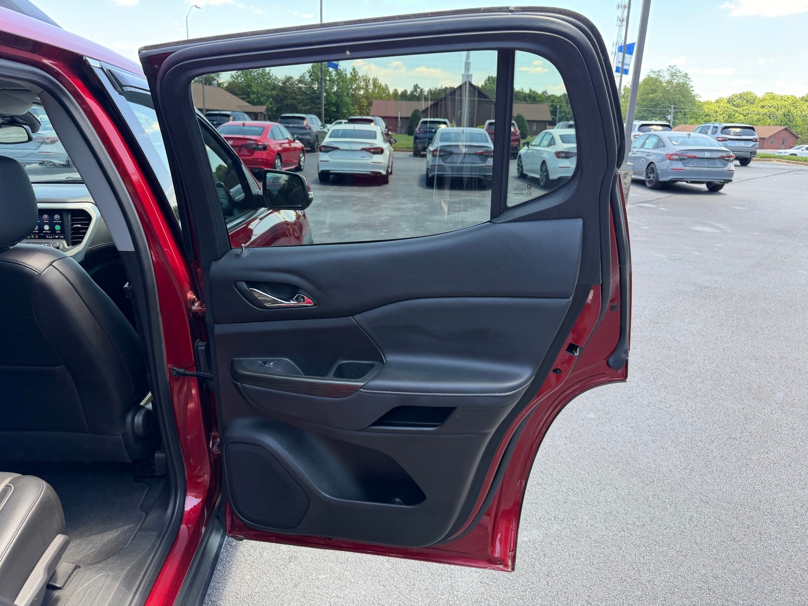 2023 GMC Acadia SLT