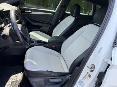 2019 Volkswagen Jetta R-Line