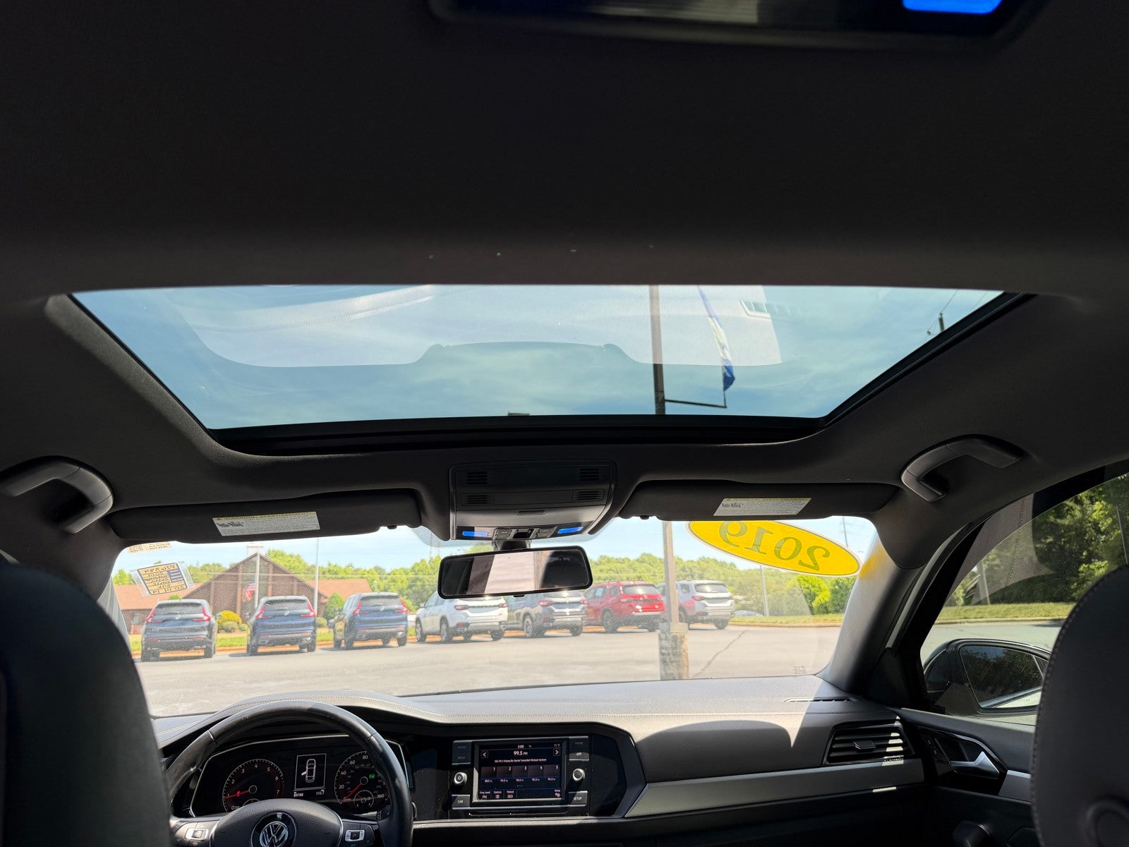 2019 Volkswagen Jetta R-Line