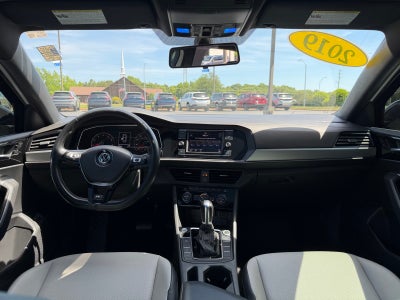 2019 Volkswagen Jetta R-Line