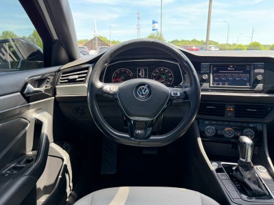 2019 Volkswagen Jetta R-Line