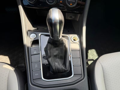2019 Volkswagen Jetta R-Line