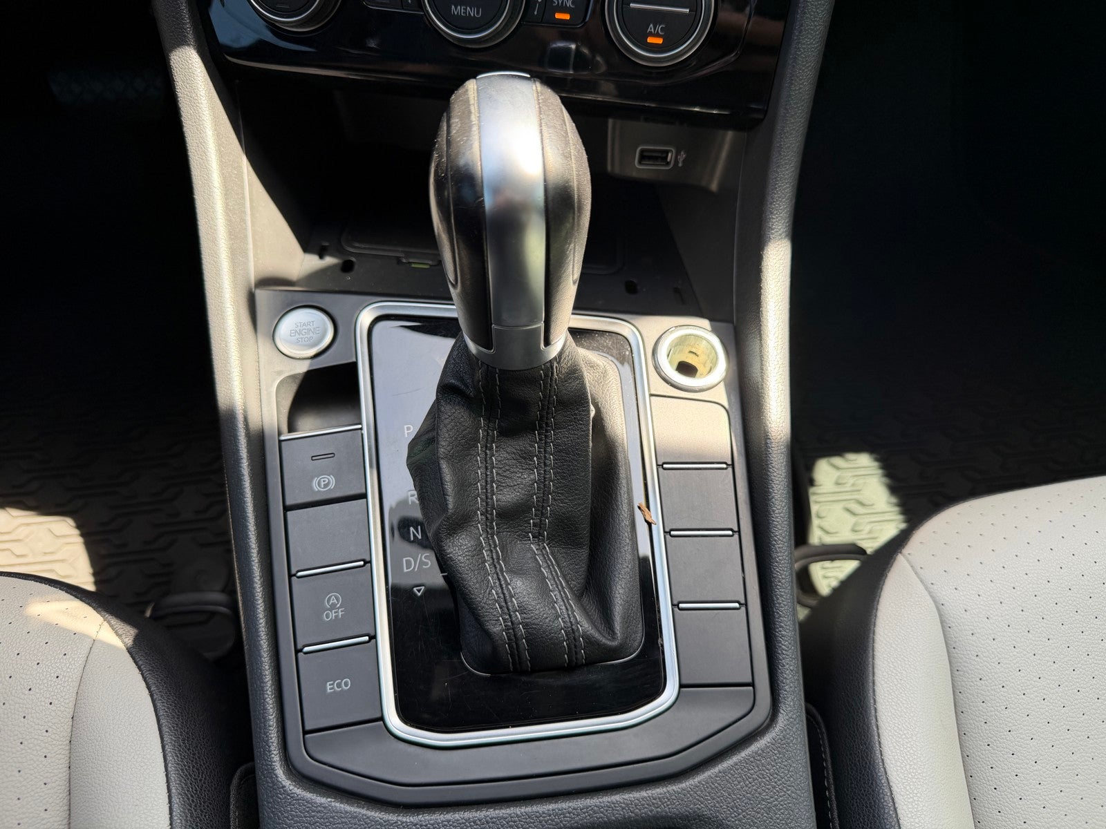 2019 Volkswagen Jetta R-Line