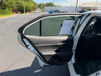 2023 Toyota Camry Hybrid XLE