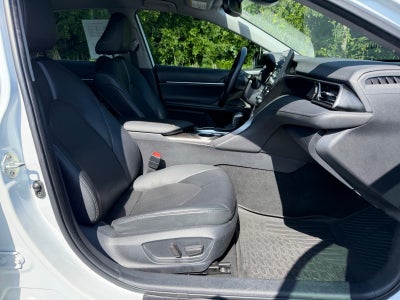 2023 Toyota Camry Hybrid XLE