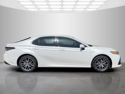 2023 Toyota Camry Hybrid XLE