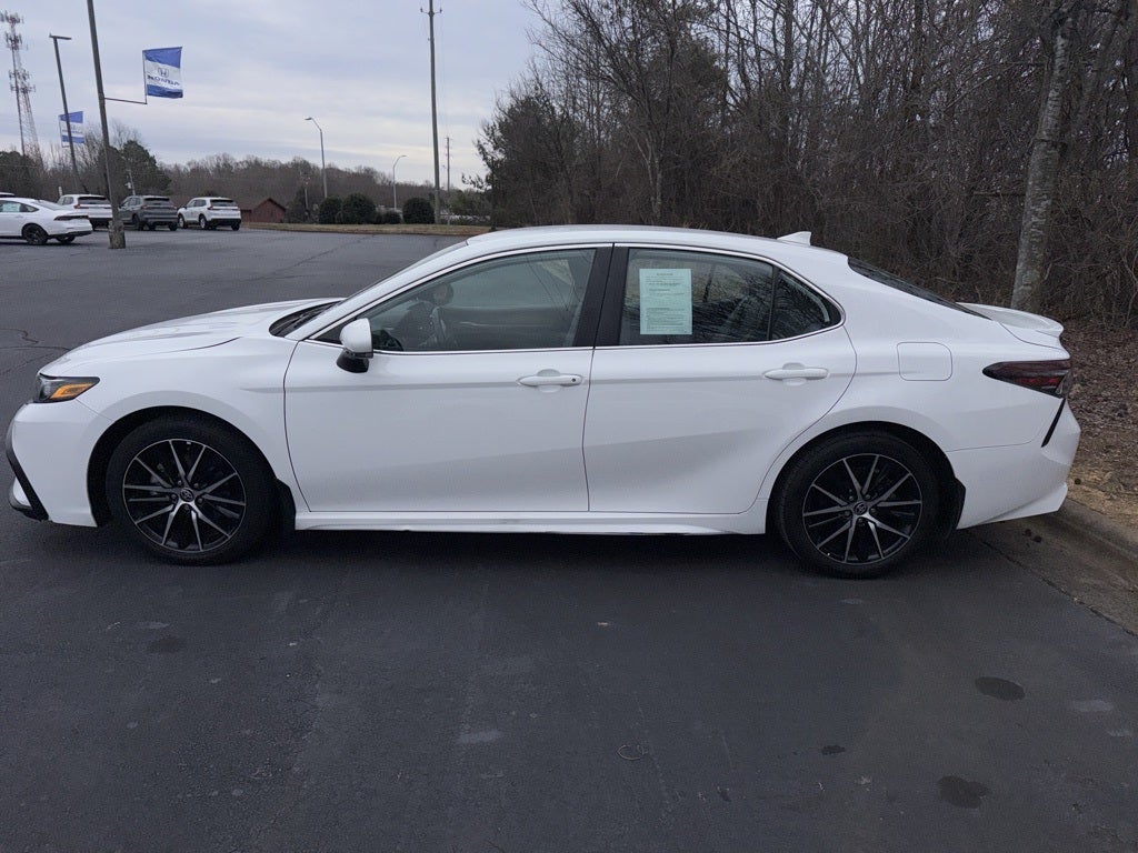 2024 Toyota Camry SE