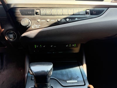 2019 Lexus ES 350
