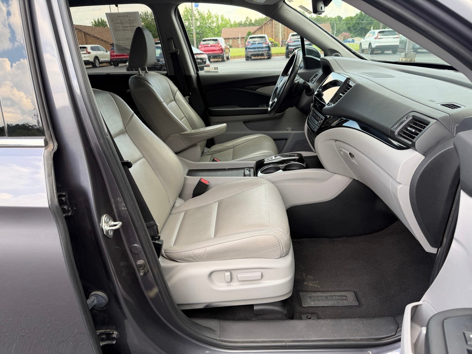 2020 Honda Pilot Touring 7 Passenger