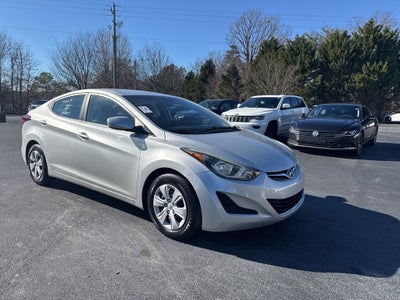 2016 Hyundai Elantra SE
