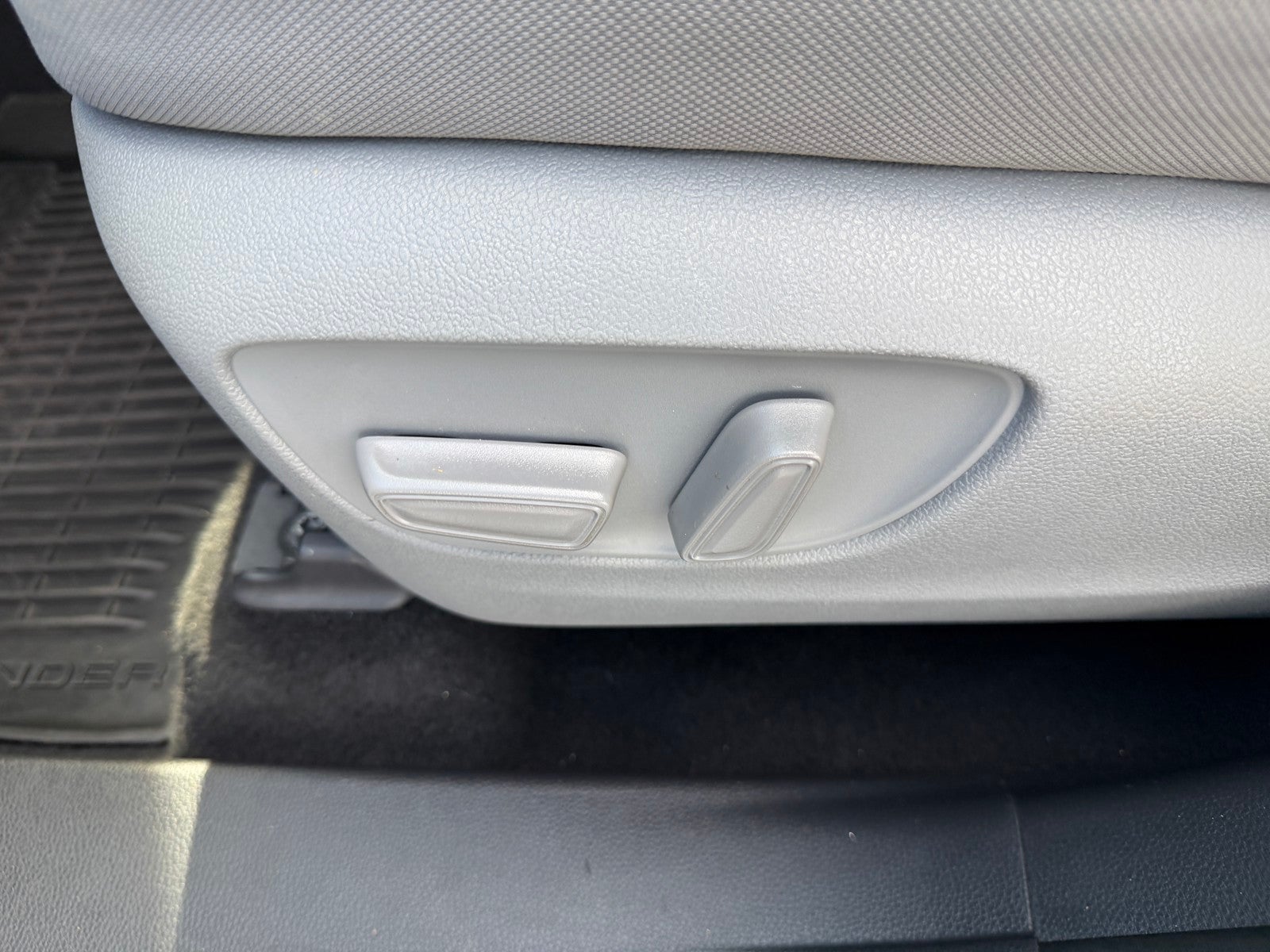 2022 Toyota Highlander L