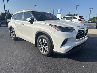 2024 Toyota Highlander XLE