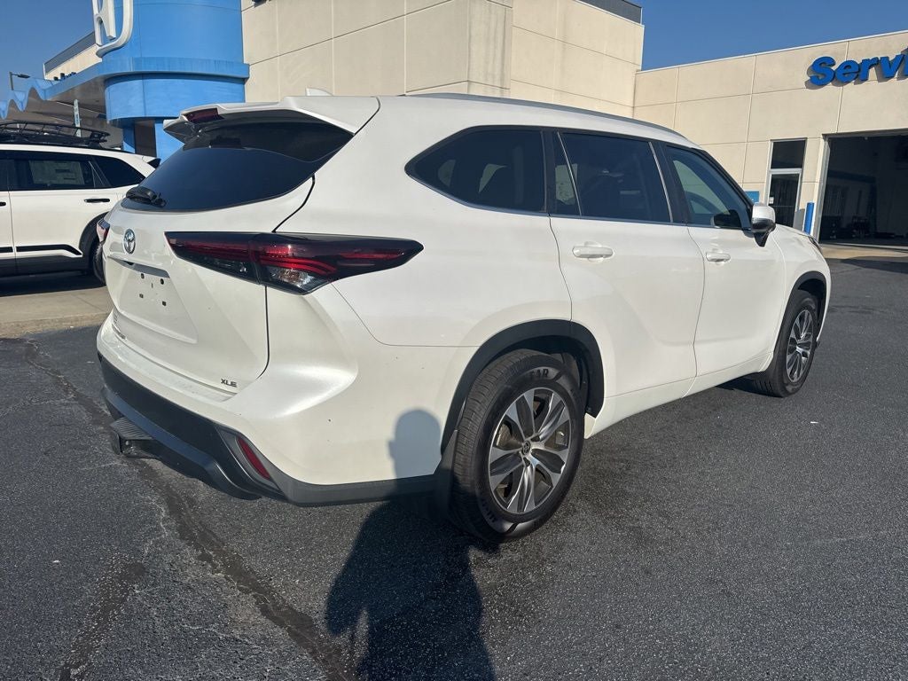 2024 Toyota Highlander XLE
