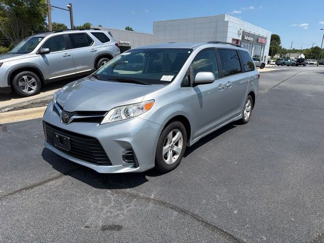 2020 Toyota Sienna LE 8 Passenger