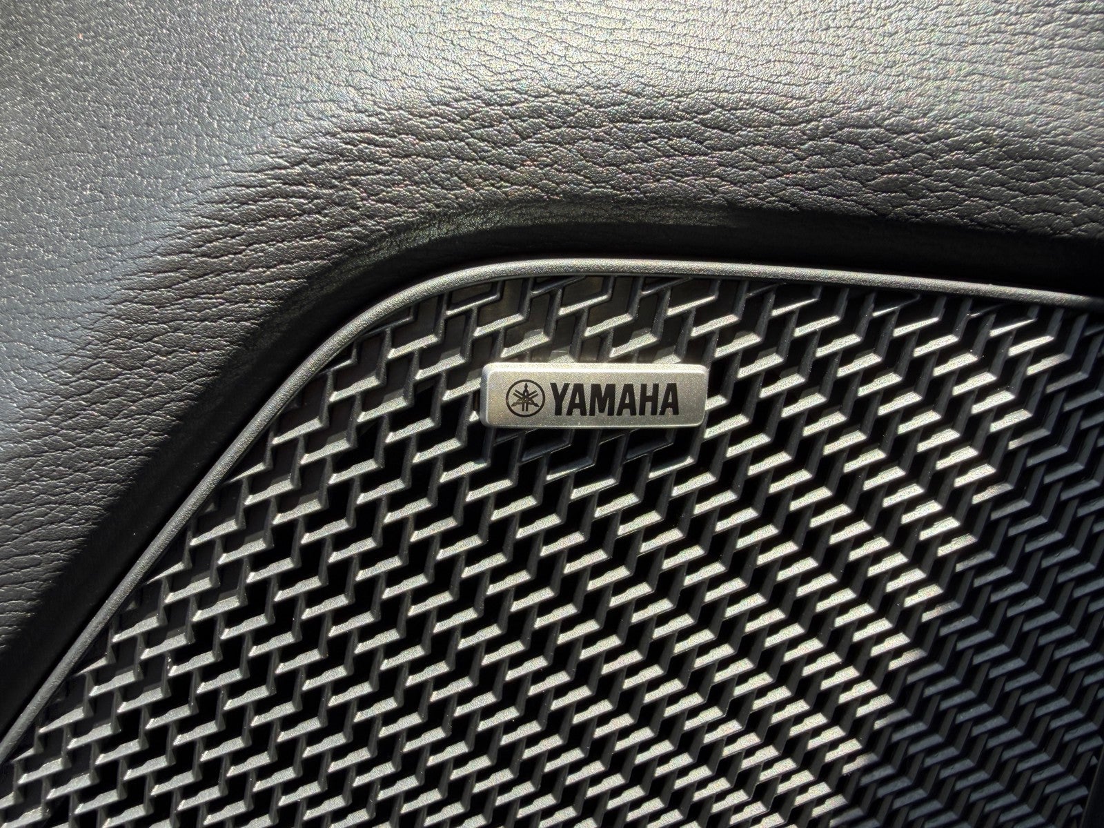 2025 Mitsubishi Outlander ES