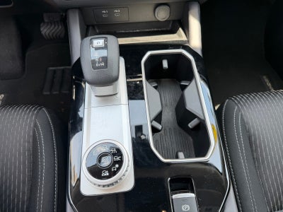 2025 Mitsubishi Outlander ES