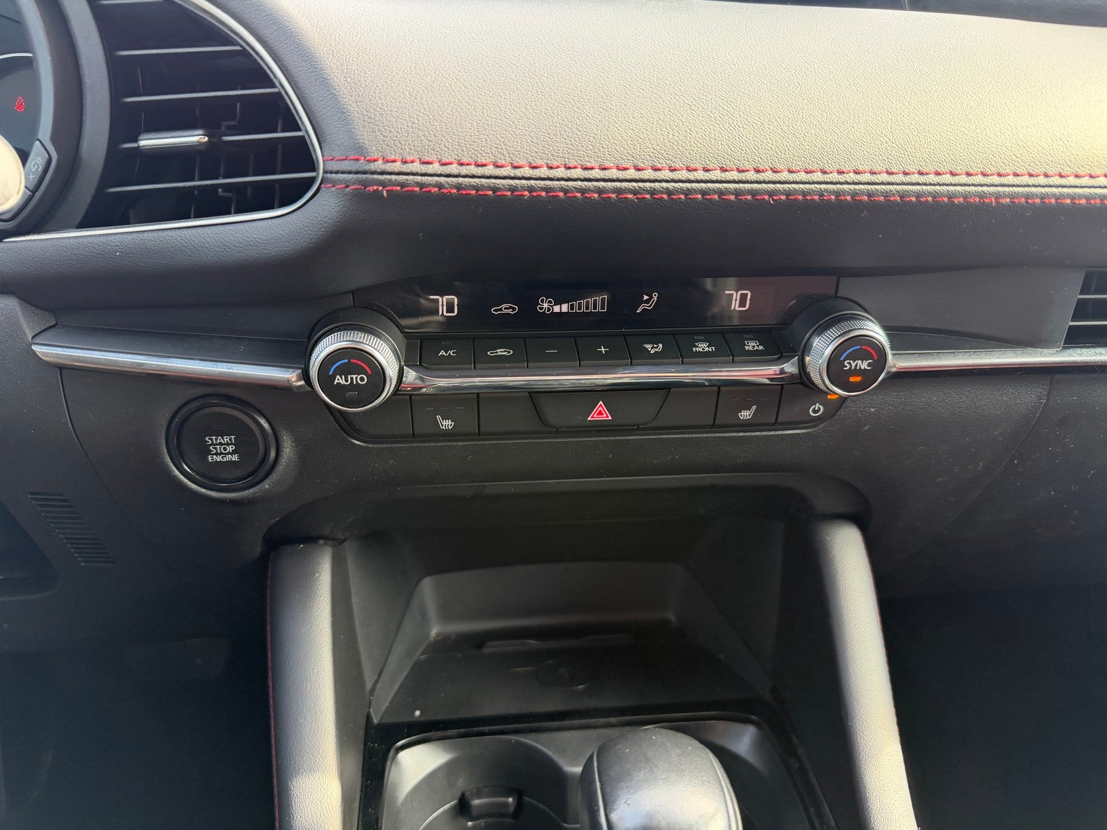 2024 Mazda Mazda3 2.5 S Carbon Edition