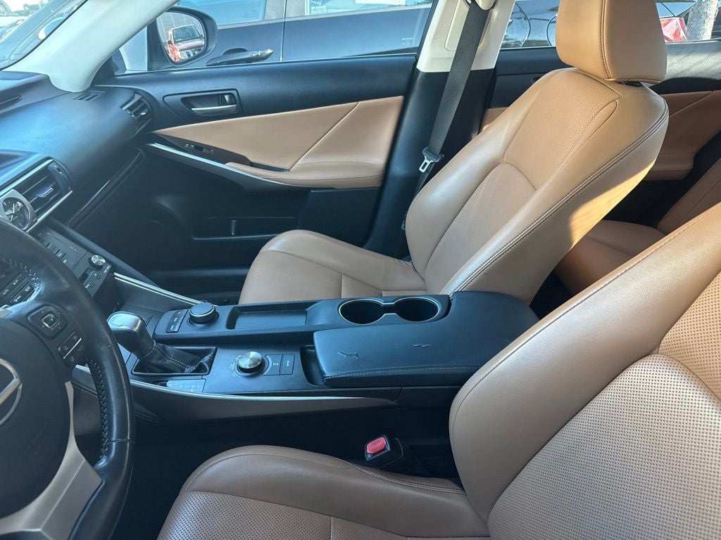 2017 Lexus IS 300