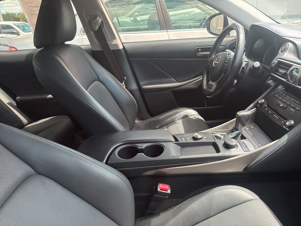 2017 Lexus IS 300